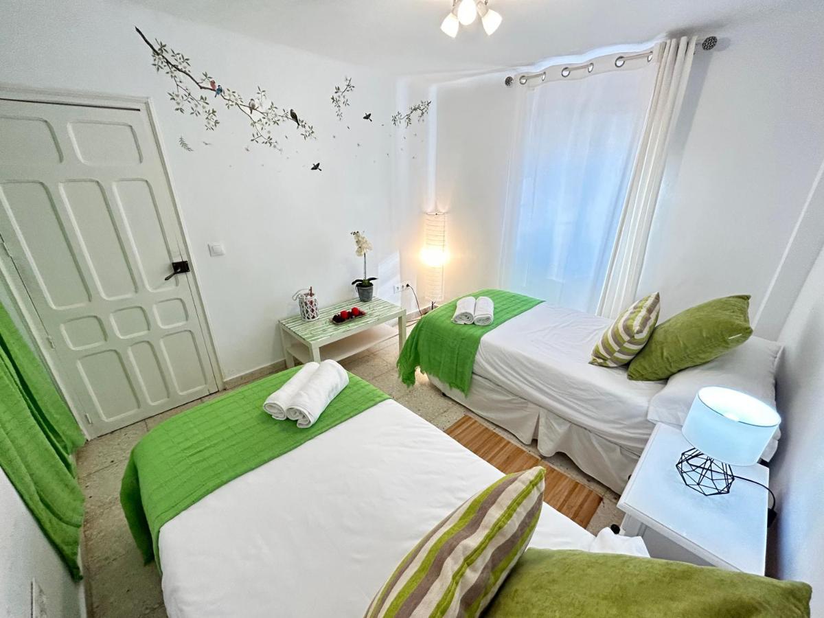 Cozy Town House With Terrace And Free Wifi Villa Ronda Dış mekan fotoğraf
